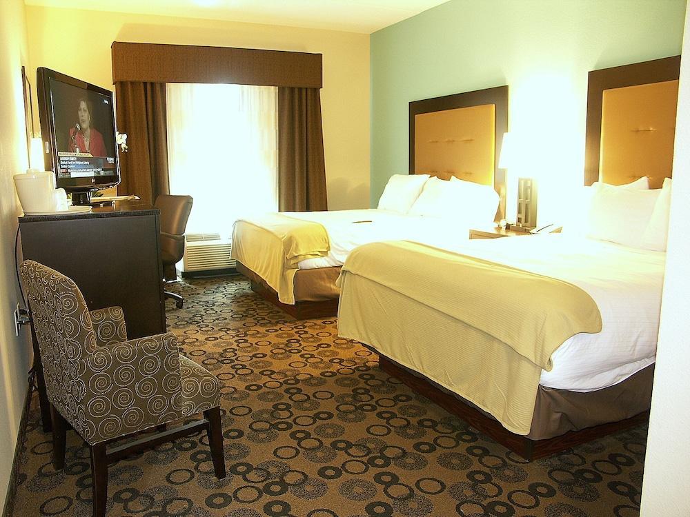 Holiday Inn Express & Suites - Cleveland Northwest By Ihg Exteriér fotografie