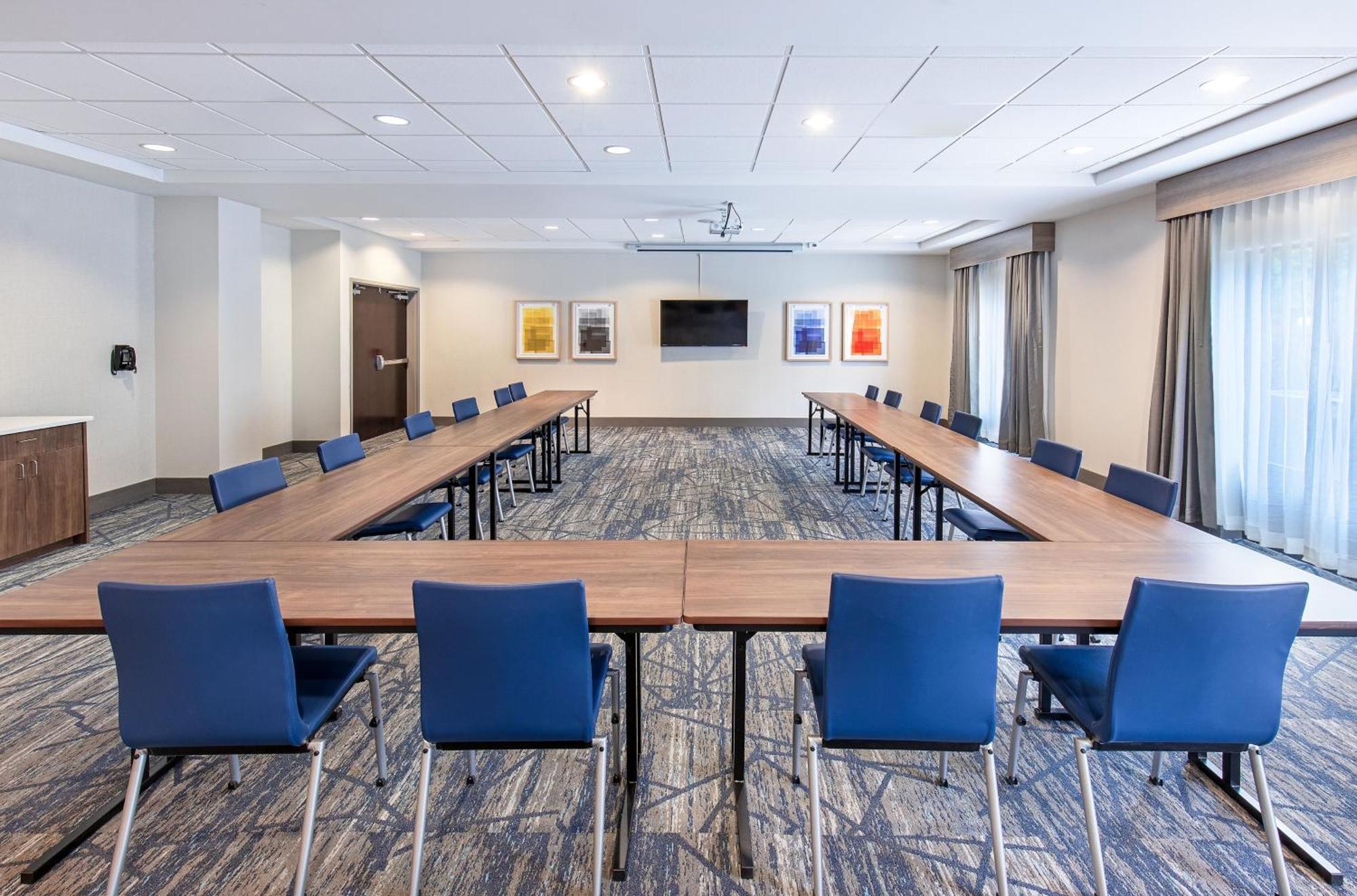 Holiday Inn Express & Suites - Cleveland Northwest By Ihg Exteriér fotografie
