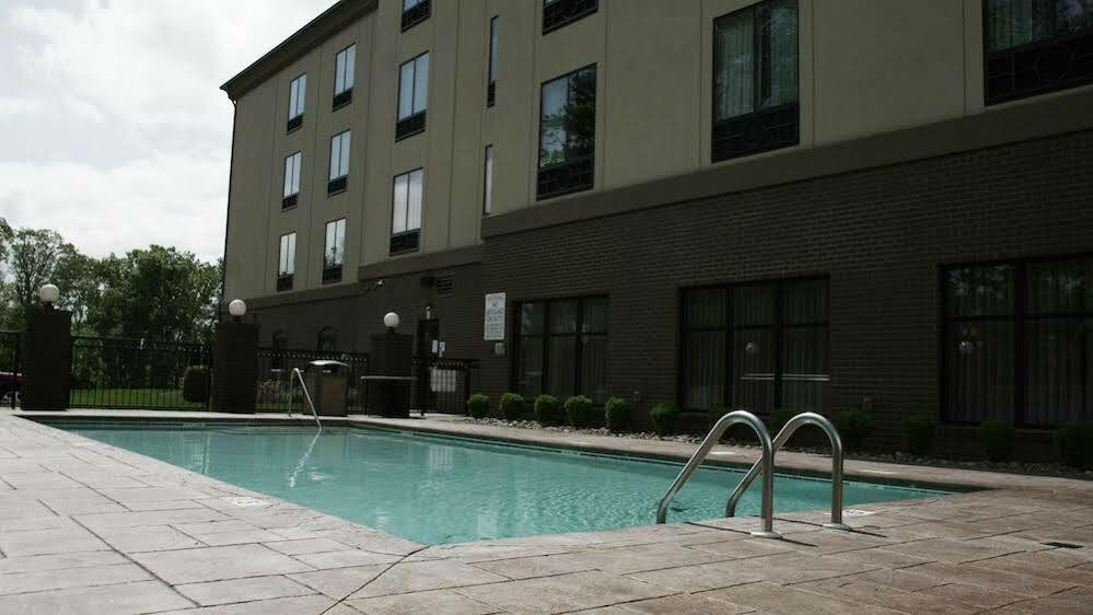 Holiday Inn Express & Suites - Cleveland Northwest By Ihg Exteriér fotografie